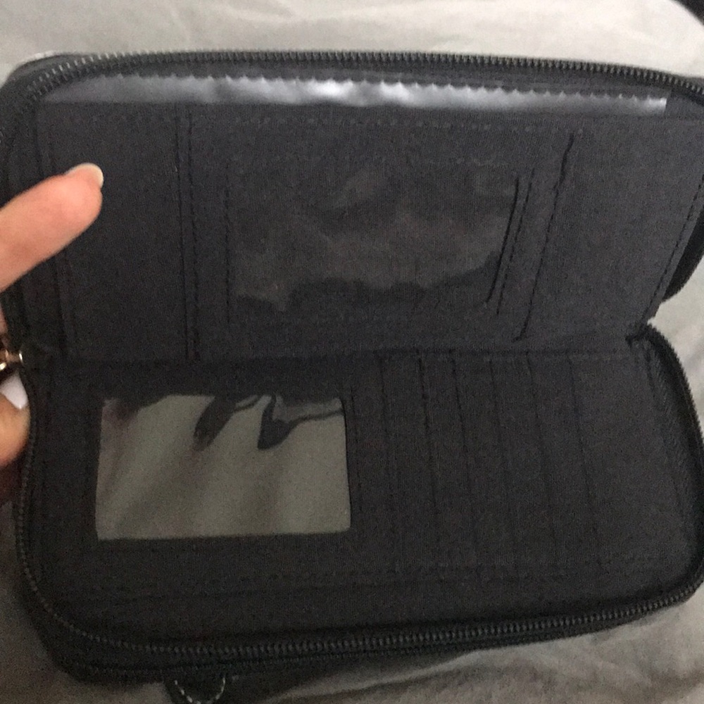 Double zipper wallet with several compartments - Picture 5 of 5